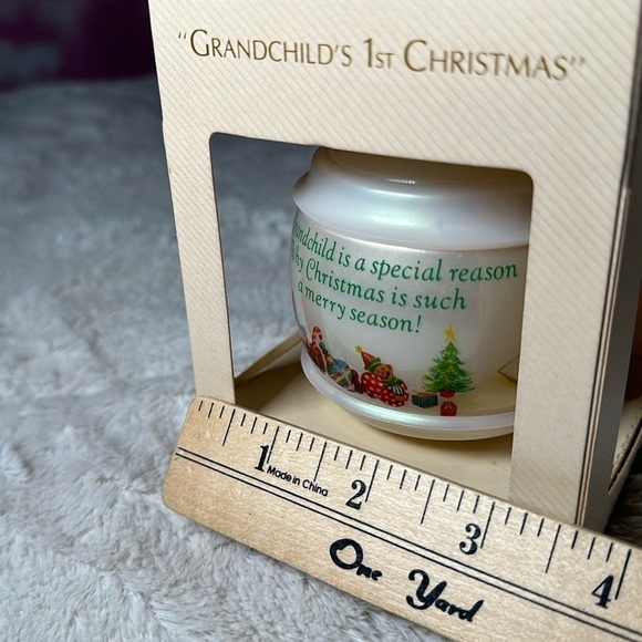 Vintage Hallmark Christmas Keepsake Ornament for Grandchild’s 1st Christmas 1983 - Picture 9 of 10
